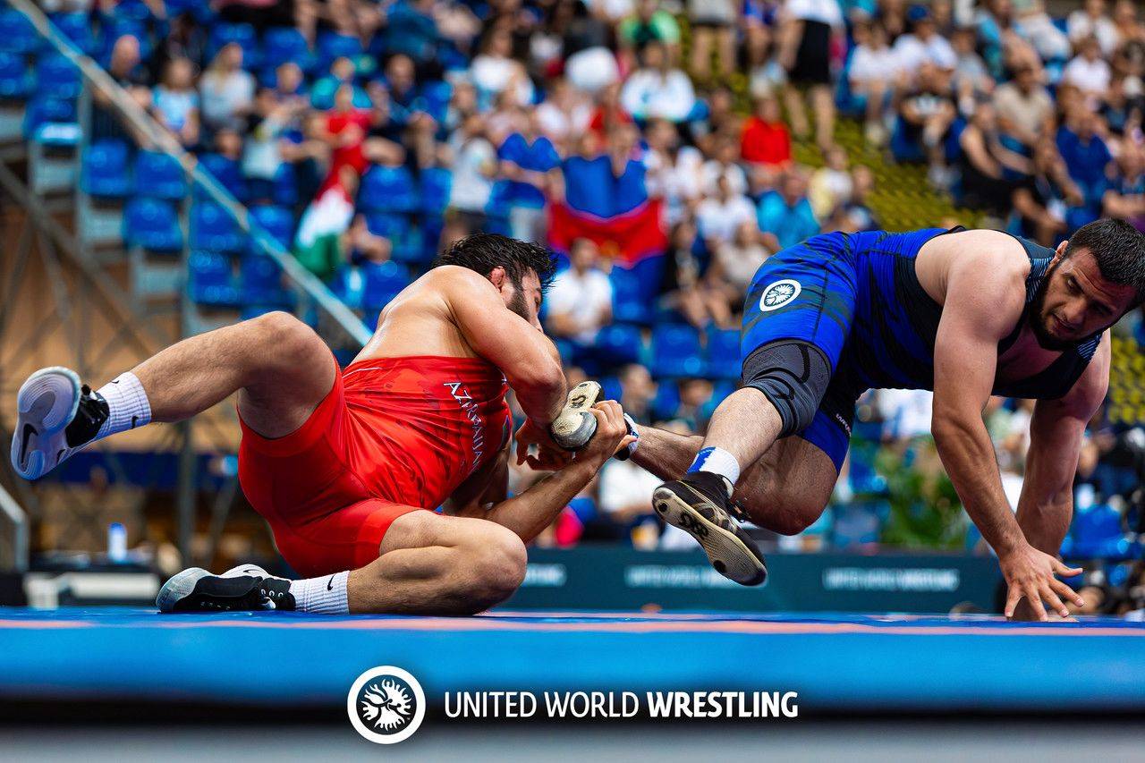 سلمان بن محمد يشيد بالنتيجة المشرفة لمنتخب المصارعة في بطولة سلسلة التصنيف بـ"هنغاريا"