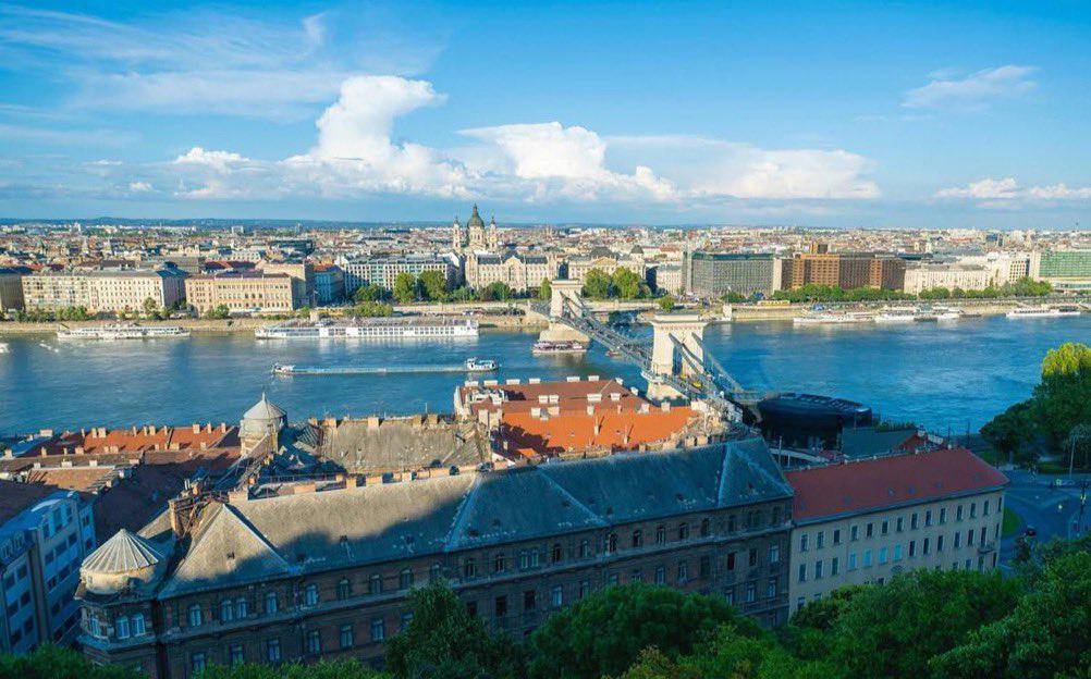 محمد بن زايد يوثق مشاهد من زيارته الرسمية للمجر