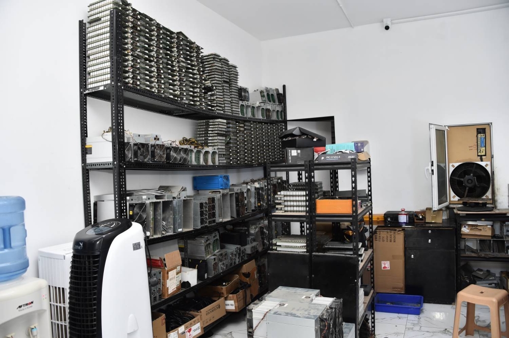 "الوطن" تكشف أدق تفاصيل استثمارات تعدين العملات المشفرة