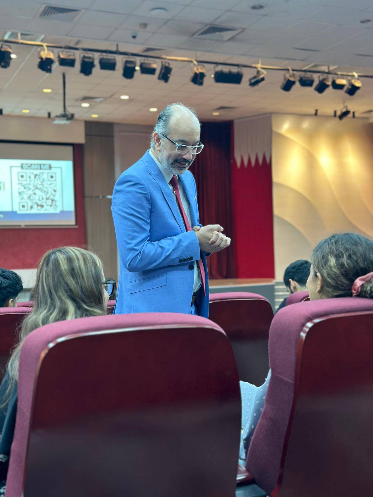 "البحرين للتكنولوجيا" وإنجاز" تنظمان ورشة عمل لتأهيل الطلبة لسوق العمل