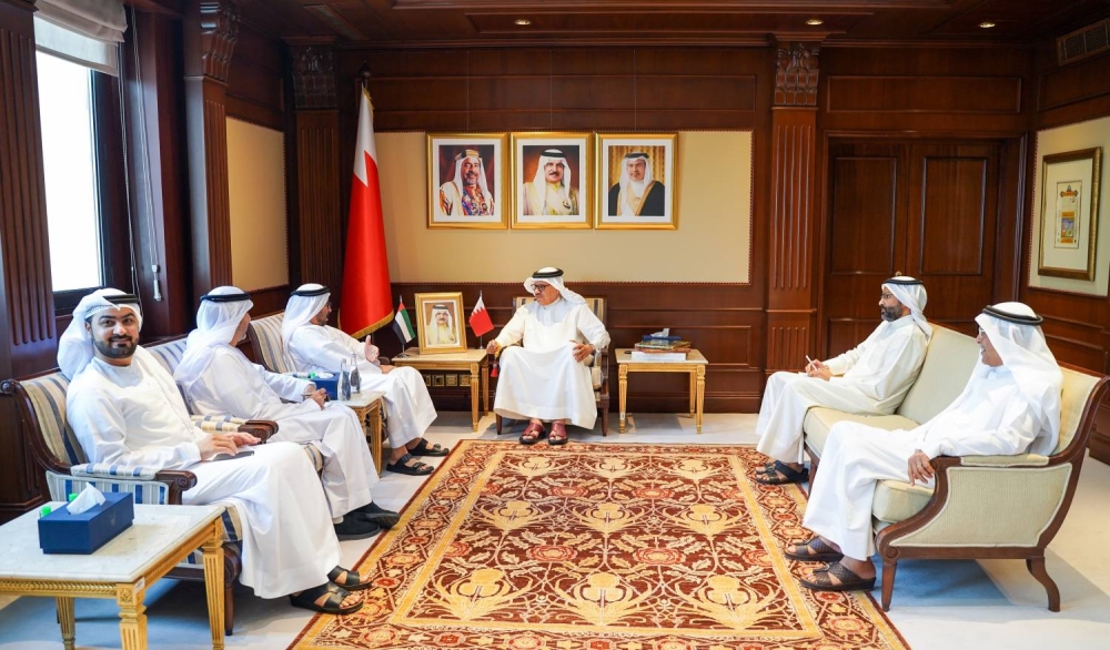 وزير الخارجية يجتمع مع وزير الدولة بوزارة الخارجية في الإمارات