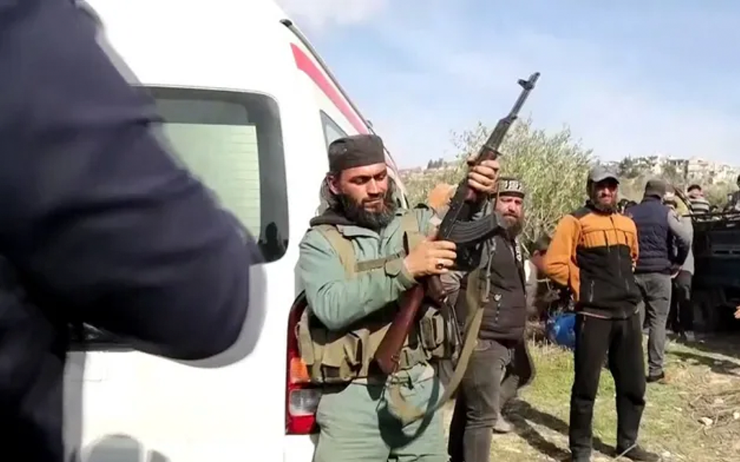 &laquo;لجنة الساحل السوري&raquo;: مقتل 1426 شخصاً بينهم 90 امرأة والقبض على 300 في انتهاكات بين قتل وسلب وحرق