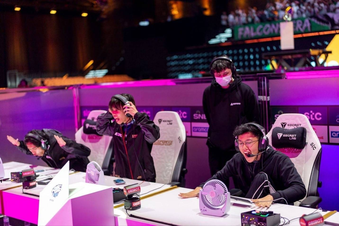 فريق EVOS Divine يتوج بلقب Free Fire في كأس العالم للرياضات الإلكترونية 2025