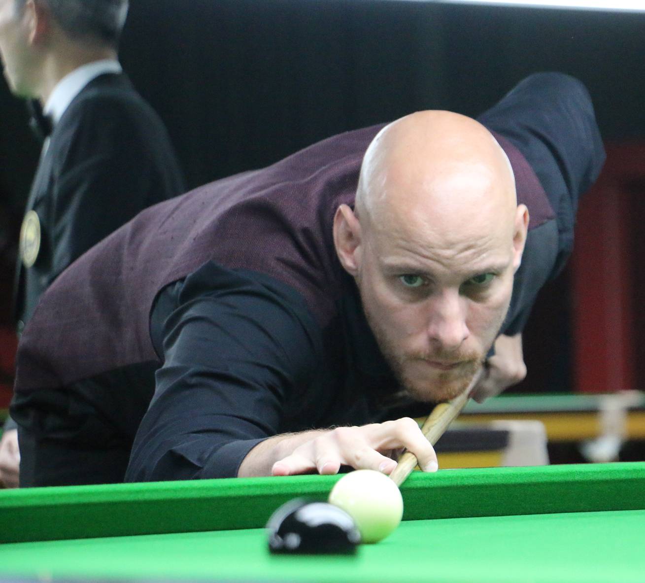بطولة العالم للسنوكر تقترب من اللحظات الحاسمة.. وخروج بوسيف والعالي من المنافسة