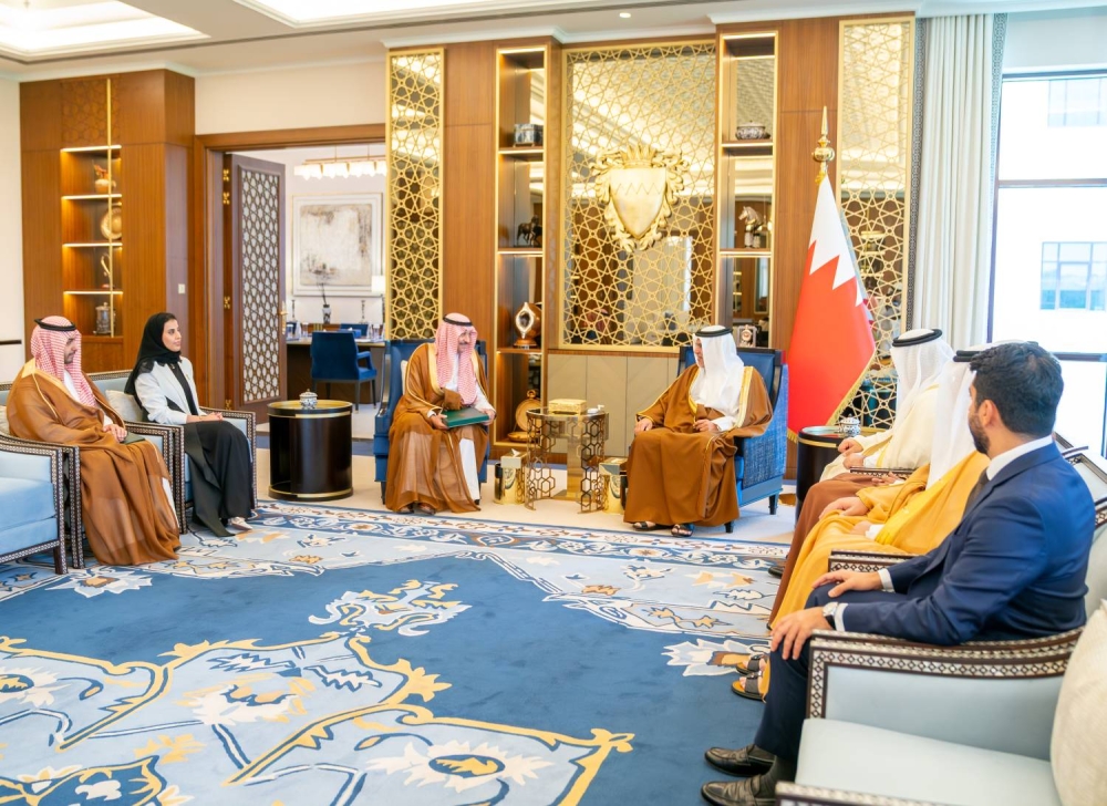 ولي العهد رئيس الوزراء يتسلم دعوة موجهة إلى جلالة الملك المعظم من الأمير محمد بن سلمان