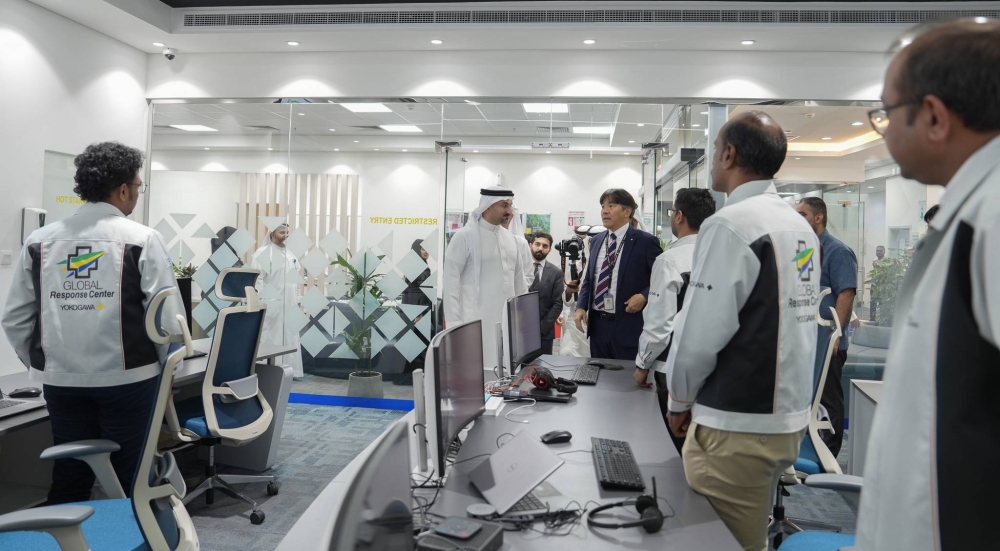 وزير الصناعة والتجارة يزور عدد من المصانع بمنطقة البحرين العالمية للاستثمار