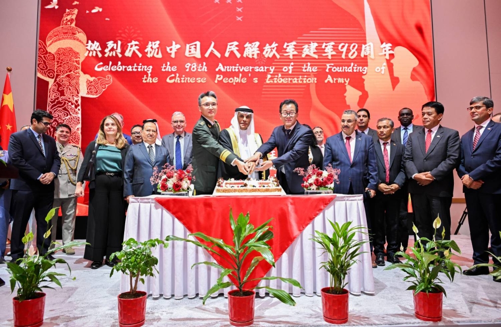 خلال احتفاء السفارة بالذكرى الـ98 لتأسيس جيش التحرير الشعبي الملحق الدفاعي الصيني: نمو متواصل للعلاقات الثنائية مع البحرين