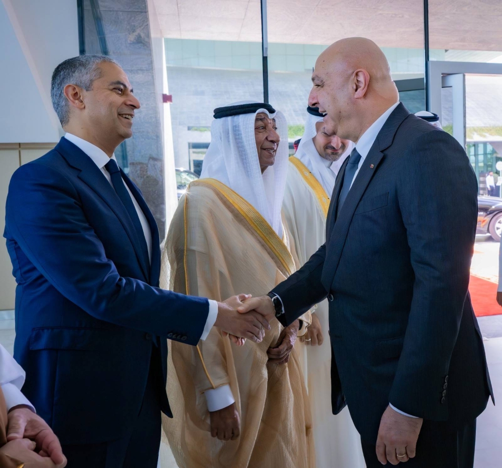 الرئيس اللبناني يزور "التنمية الاقتصادية" ويطّلع على تجربة البحرين بالتنويع الاقتصادي