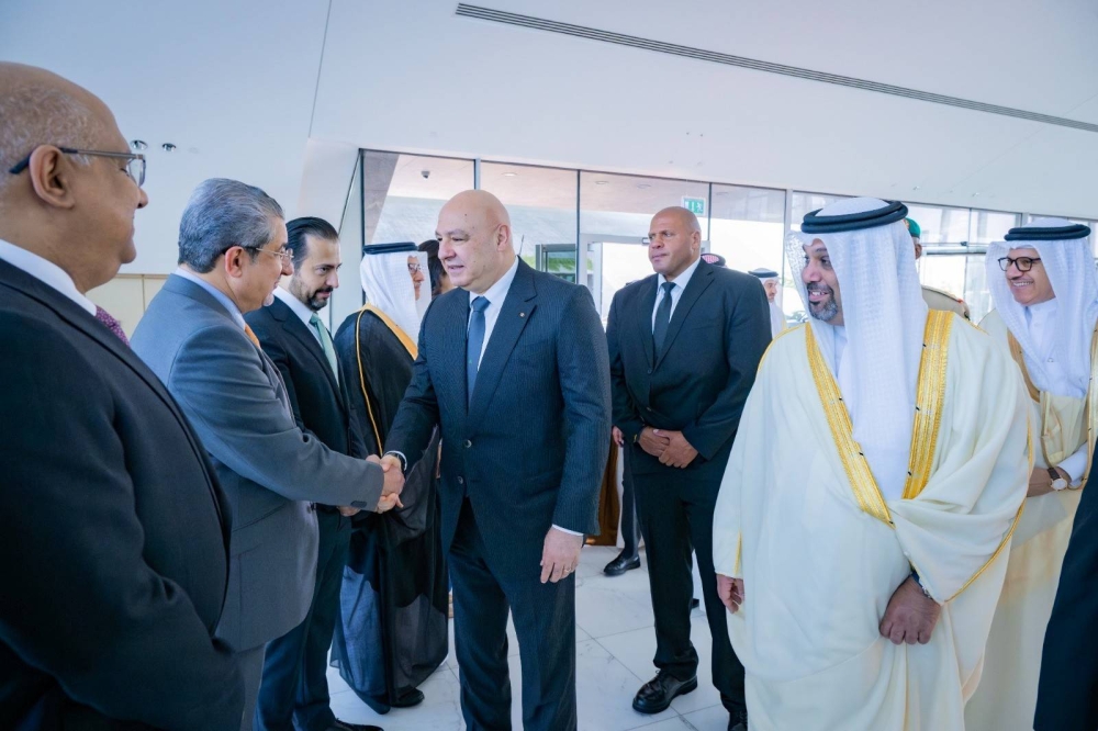 الرئيس اللبناني يزور "التنمية الاقتصادية" ويطّلع على تجربة البحرين بالتنويع الاقتصادي