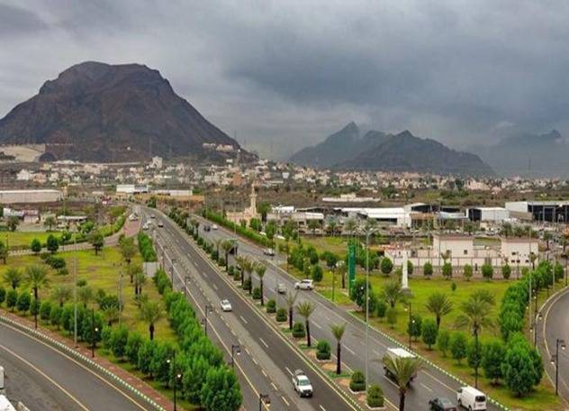 حالة الطقس اليوم في السعودية.. رياح نشطة وسحب رعدية ممطرة