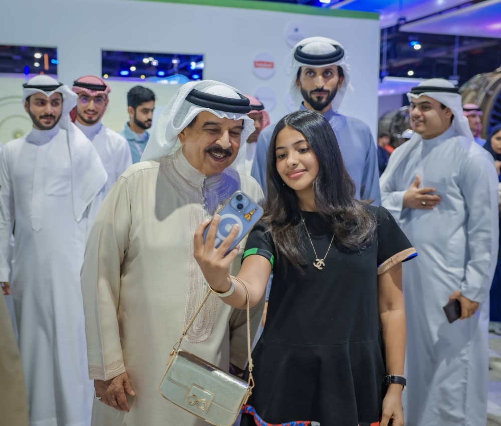 الملك يتفضل بزيارة إلى مدينة شباب 2030 ويشيد بنجاحاتها