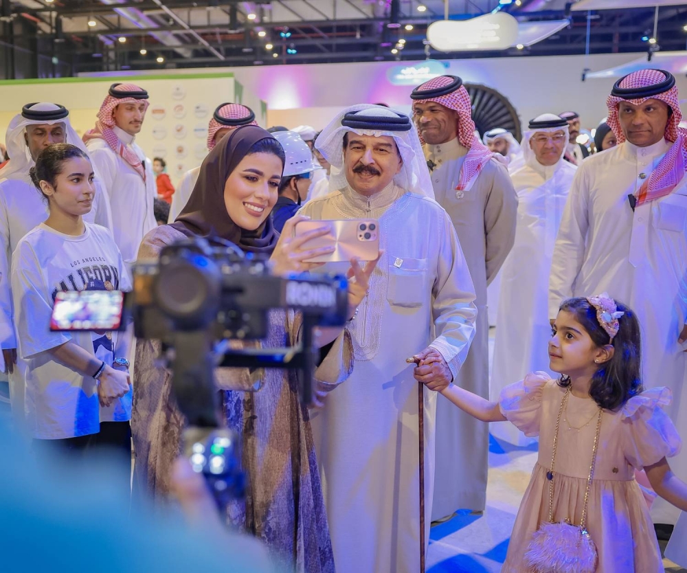 الملك يتفضل بزيارة إلى مدينة شباب 2030 ويشيد بنجاحاتها