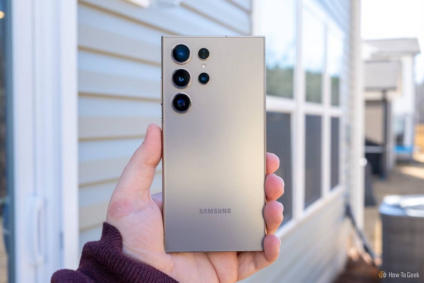 الهواتف الرائدة القديمة أم المتوسطة الجديدة.. أيهما أفضل للشراء في 2025؟