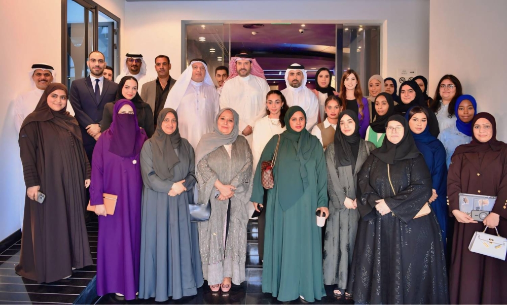 &laquo;البلديات&raquo; تنظم ورشة توعوية للشباب حول أشجار القرم