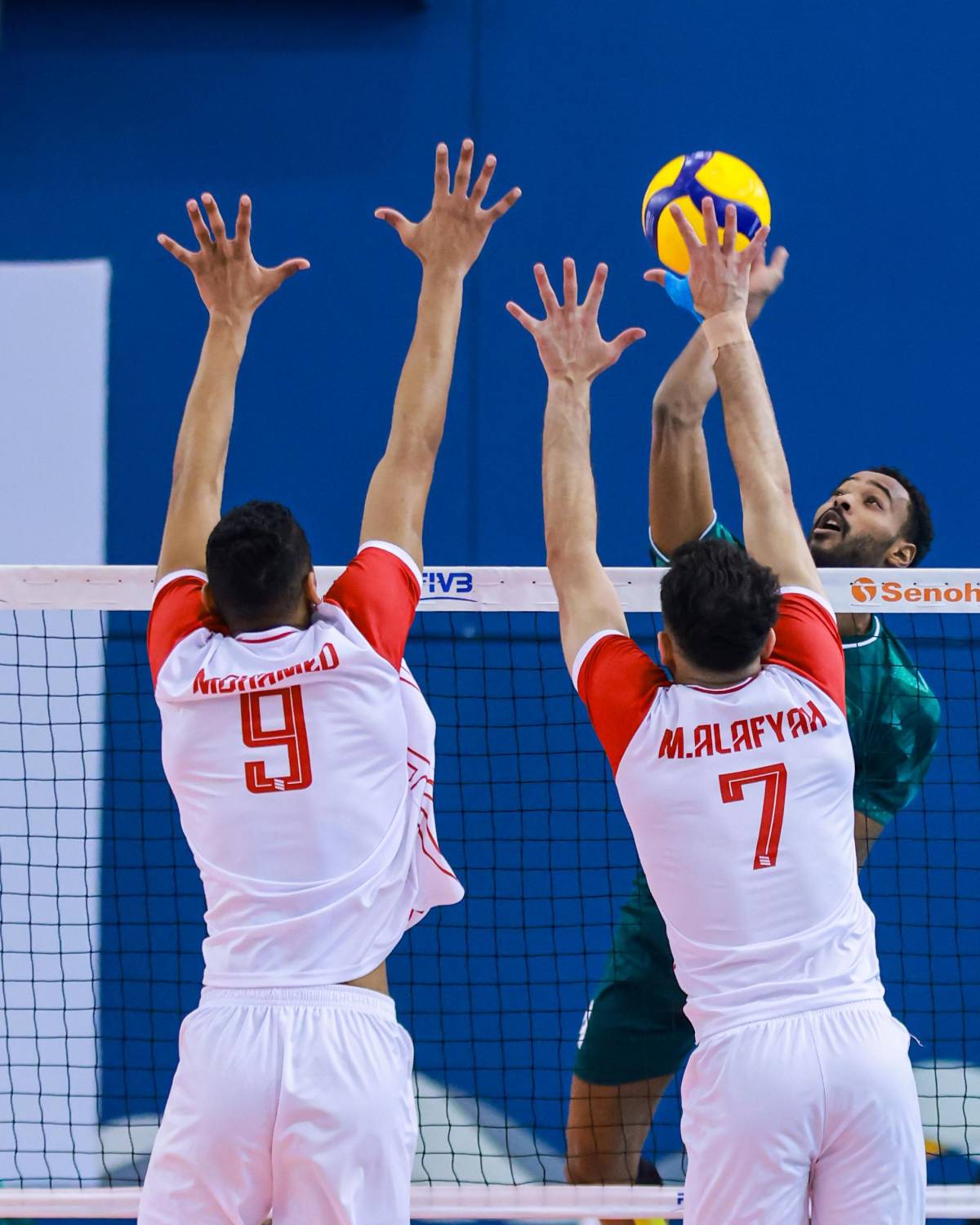 الأحمر يتأهل لنهائي غرب آسيا للطائرة&nbsp;