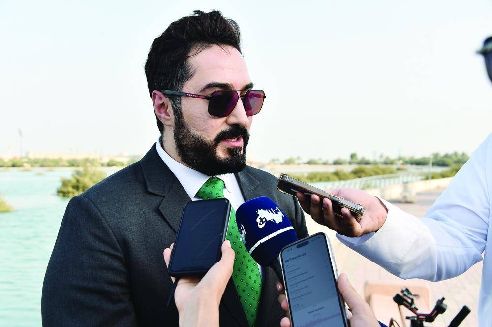 ممثلو وسائل الإعلام الوطنية يُشاركون في زيارة لمحمية دوحة عراد للاطلاع على جهود استزراع أشجار القرم