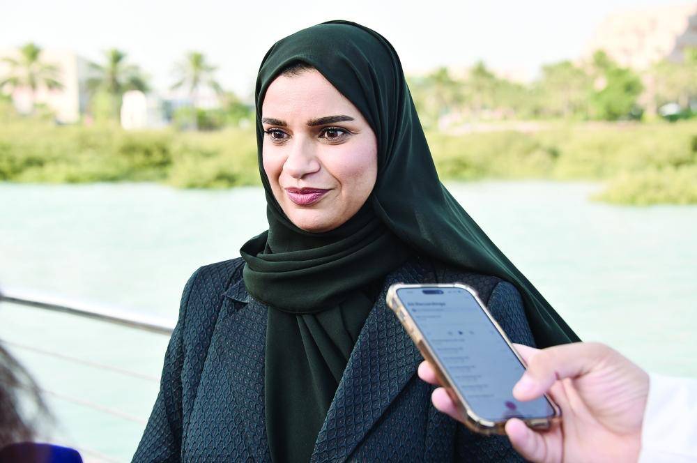 ممثلو وسائل الإعلام الوطنية يُشاركون في زيارة لمحمية دوحة عراد للاطلاع على جهود استزراع أشجار القرم