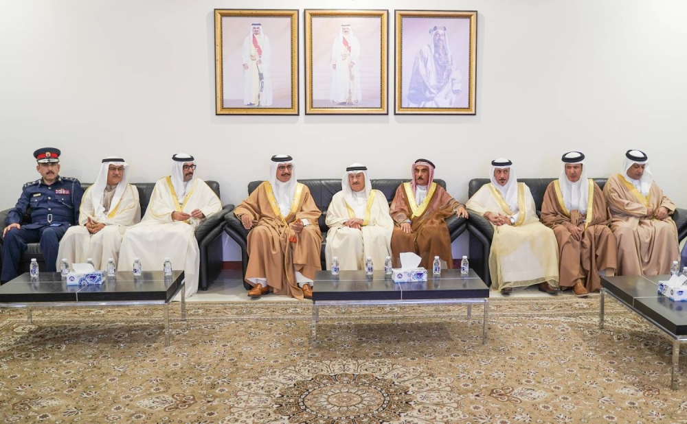 وزير الداخلية يشيد باعتزاز الأهالي وتمسكهم بالمحافظة على العادات البحرينية الأصيلة