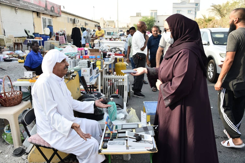 باعة &laquo;سوق المقاصيص&raquo; يُناشدون: نريد موقعاً ثابتاً لمصدر رزقنا الوحيد