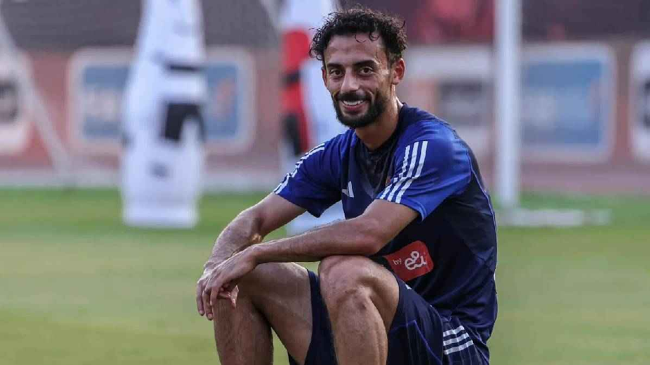 أحمد عبد القادر يرد على شائعات الانتقال إلى الزمالك ويؤكد التزامه مع الأهلي المصري