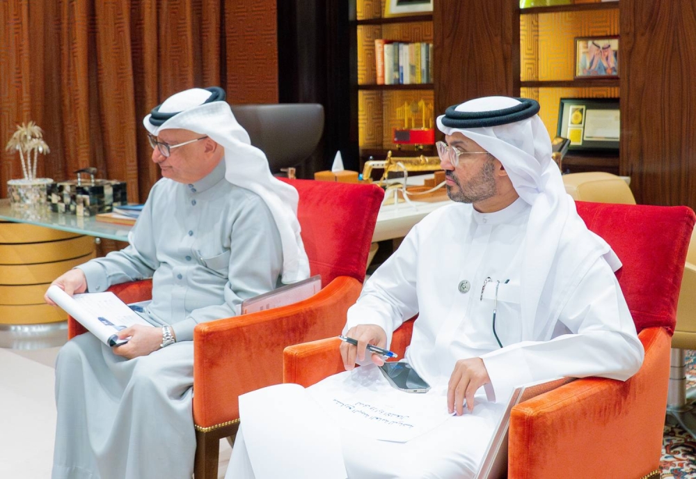 خالد بن حمد يستقبل وزير الأشغال ويؤكد أهمية تطوير المشاريع الرياضية
