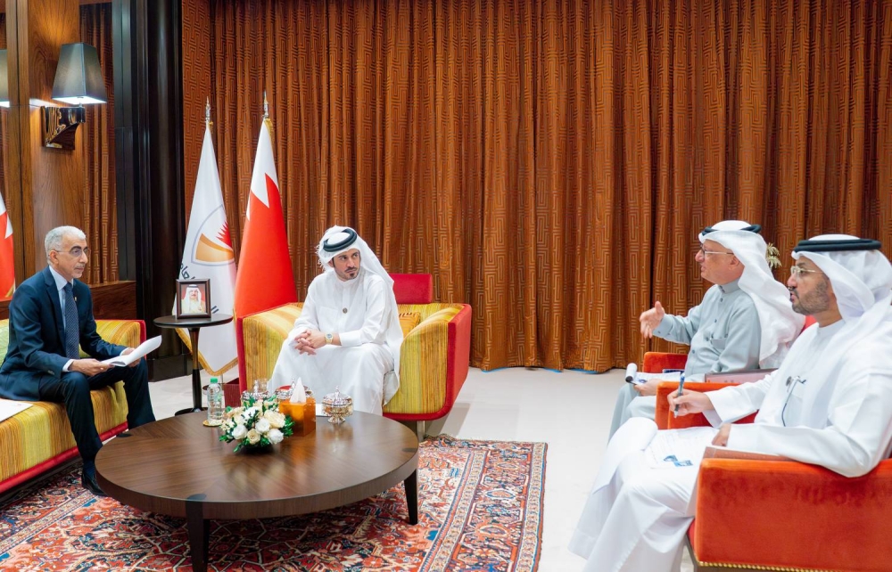 خالد بن حمد يستقبل وزير الأشغال ويؤكد أهمية تطوير المشاريع الرياضية