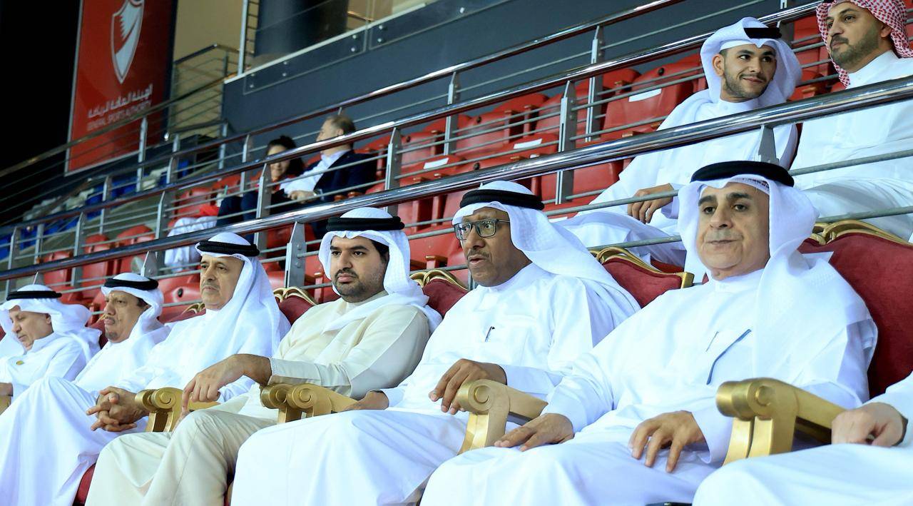 عيسى بن علي يشهد منافسات اليوم الرابع من البطولة العربية لكرة السلة