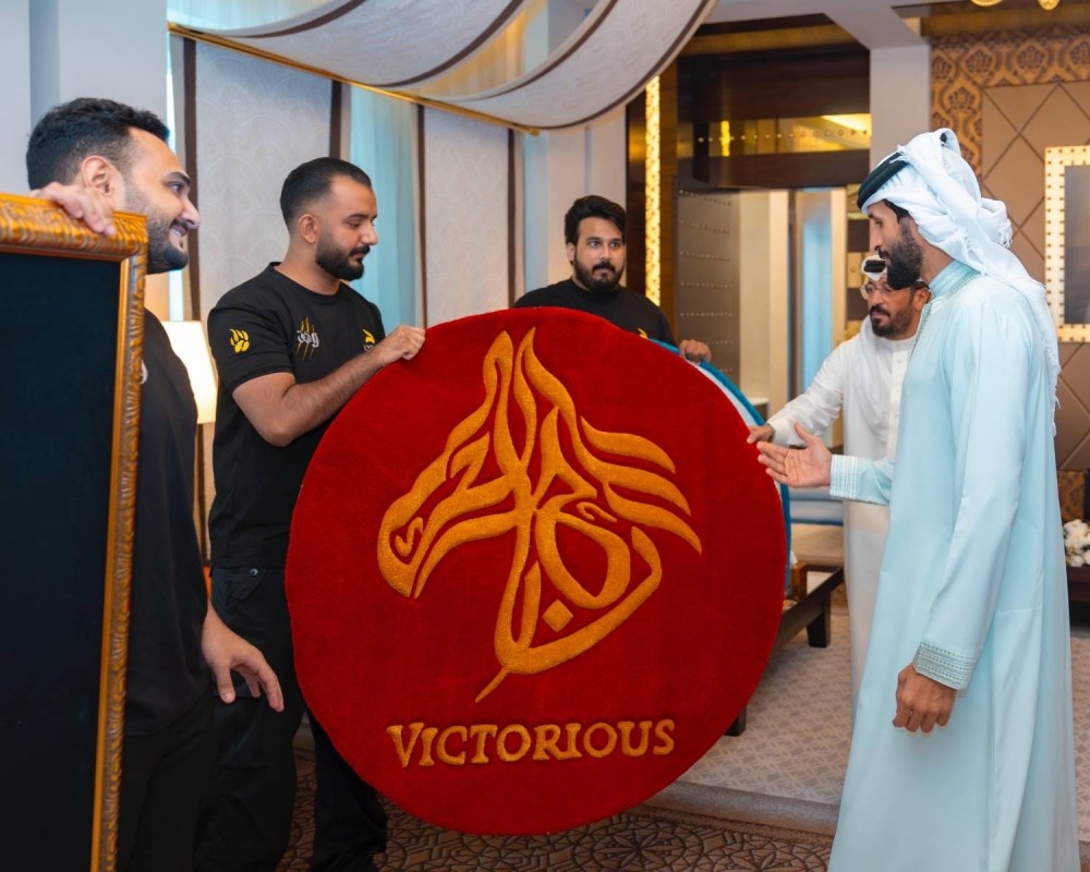 ناصر بن حمد يثمّن إبداعات الشباب البحريني التي تعكس مهاراتهم الفريدة