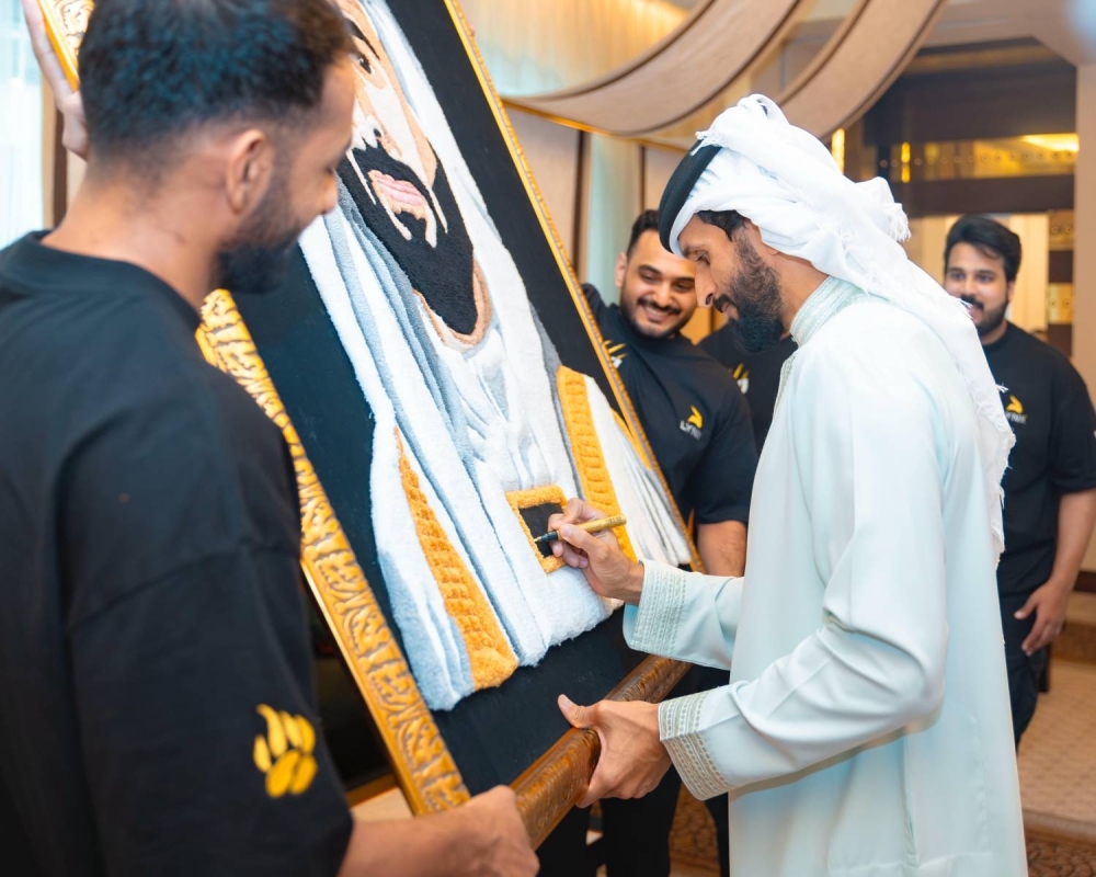 ناصر بن حمد يثمّن إبداعات الشباب البحريني التي تعكس مهاراتهم الفريدة
