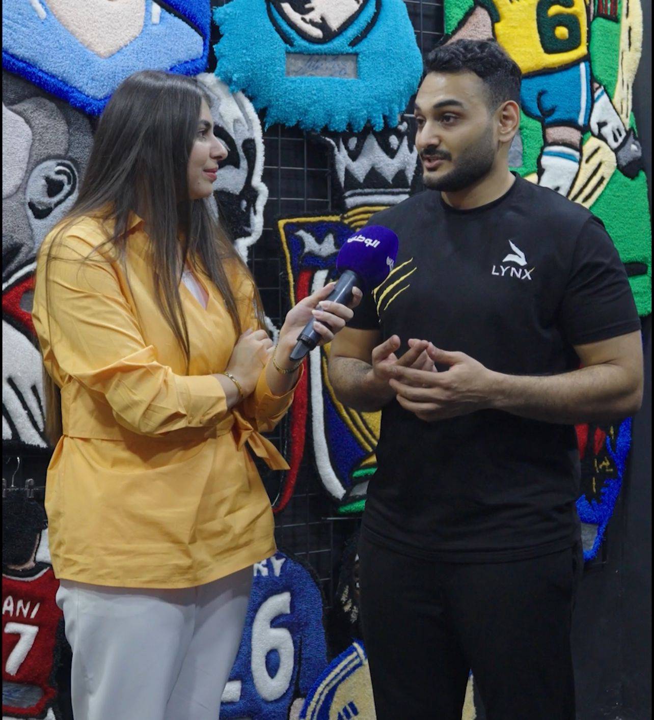 تفاعلاً مع تقرير "الوطن" .. استقبلهم ناصر بن حمد &laquo;لنكس&raquo; فريق بحريني يُبدع في صناعة سجاد لا مثيل له