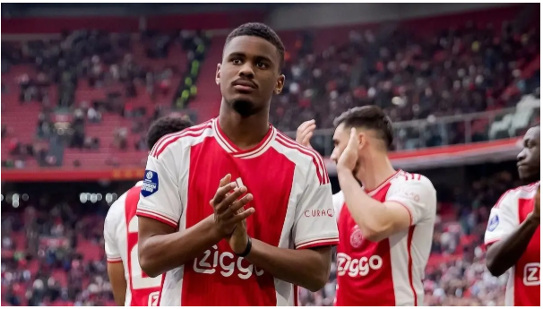 هاتو يقترب من تشيلسي في صفقة دفاعية جديدة ترفع إنفاق البلوز إلى رقم ضخم