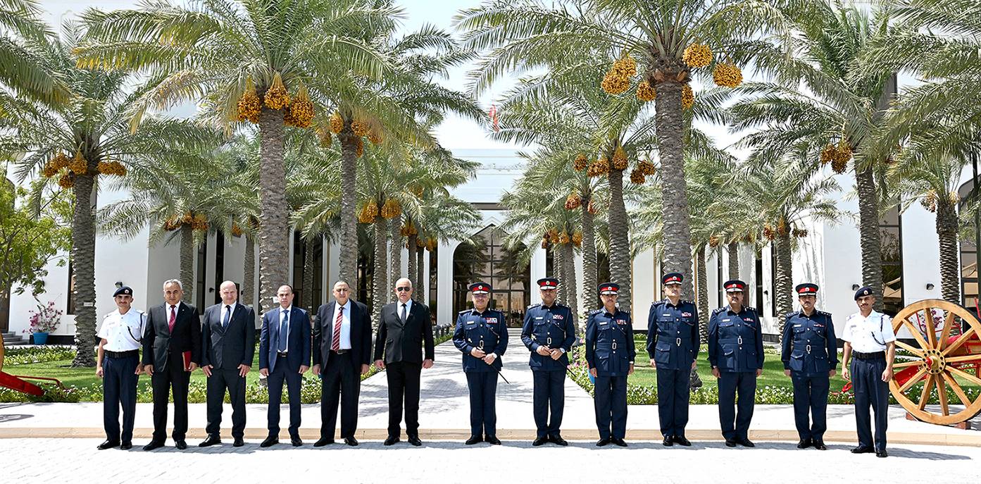 وزير الداخلية الفلسطيني يزور الأكاديمية الملكية للشرطة والمباحث والأدلة الجنائية، ومكافحة الفساد