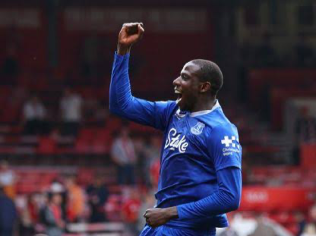 نيوم السعودي يستهدف ضم دوكوري لتدعيم خط الوسط