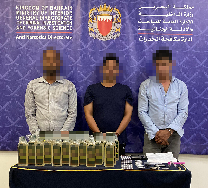 القبض على عدد من الأشخاص لمحاولتهم تهريب وحيازة حوالي 14 كيلو جرام مواد مُخدرة