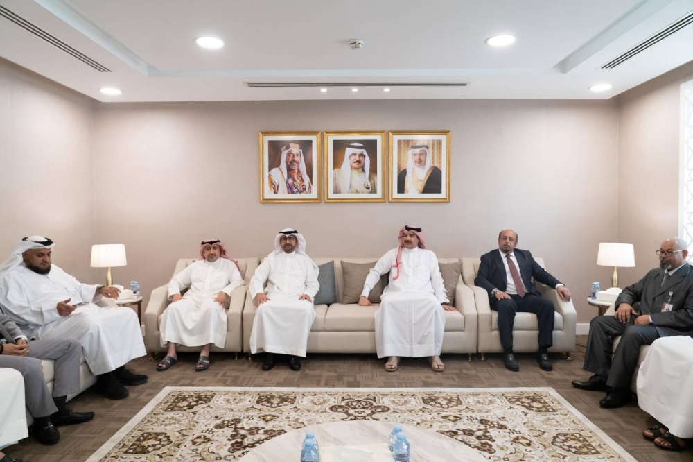 الأمين العام لمجلس النواب يكرم الكفاءات الوطنية العاملة على تحقيق شهادة الآيزو