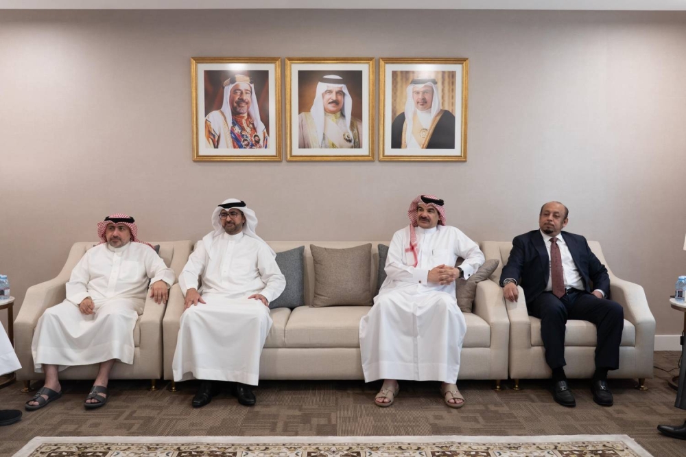 الأمين العام لمجلس النواب يكرم الكفاءات الوطنية العاملة على تحقيق شهادة الآيزو