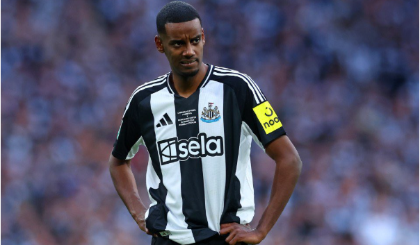 ليفربول يقترب من الانسحاب من صفقة إيزاك بسبب تمسك نيوكاسل بالسعر