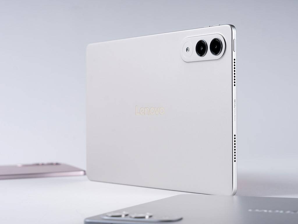 بمعالج Snapdragon 8.. Xiaoxin Pro GT جهاز لوحي جديد من لينوفو