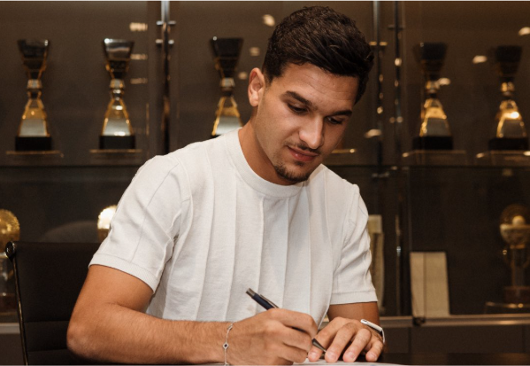 دينامو زغرب يتعاقد مع الجزائري منصف بقرار قادما من نيويورك سيتي