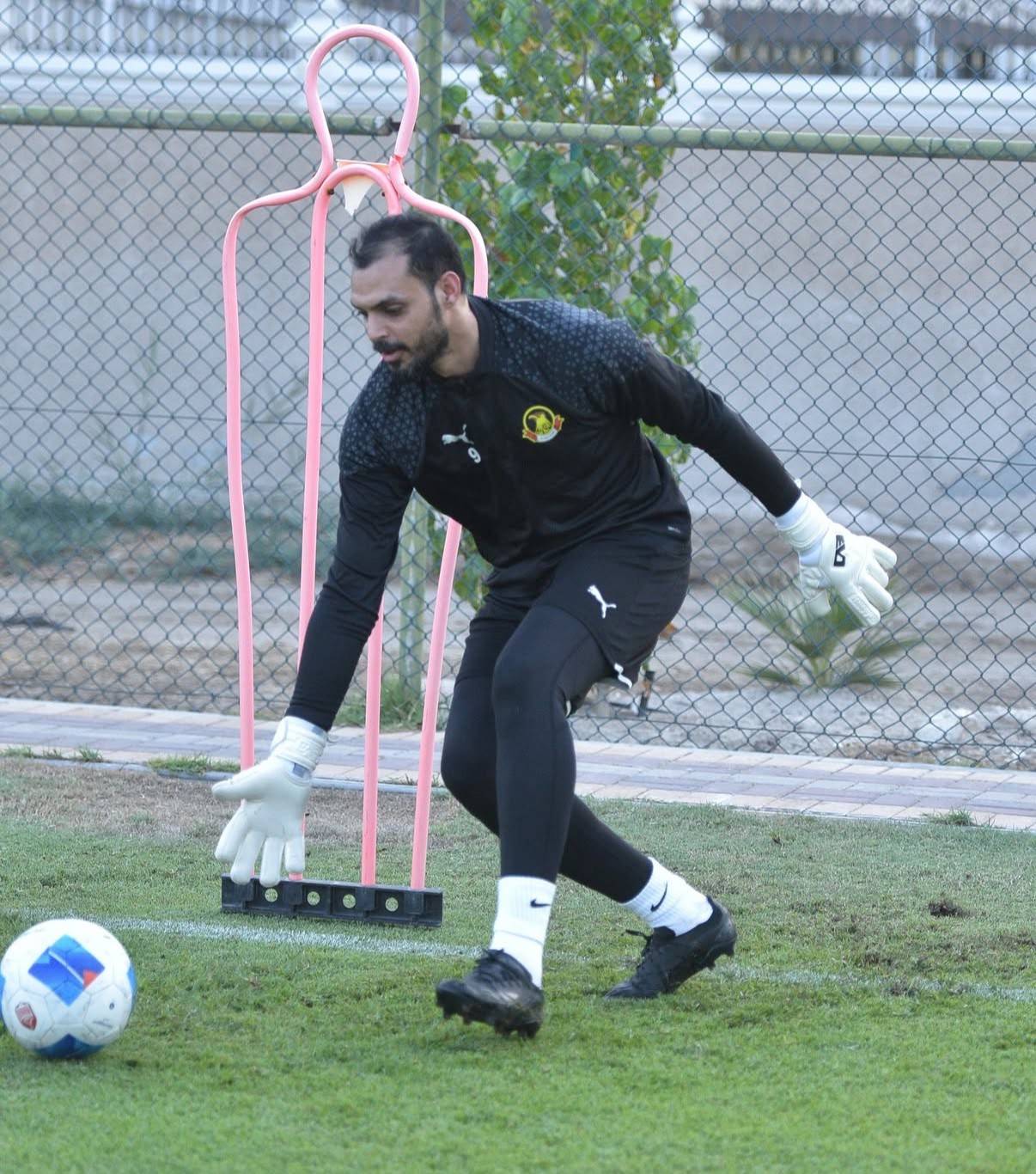 الأهلي يختبر لاعباً مصرياً ويبدأ أولى الوديات أمام البديع الخميس