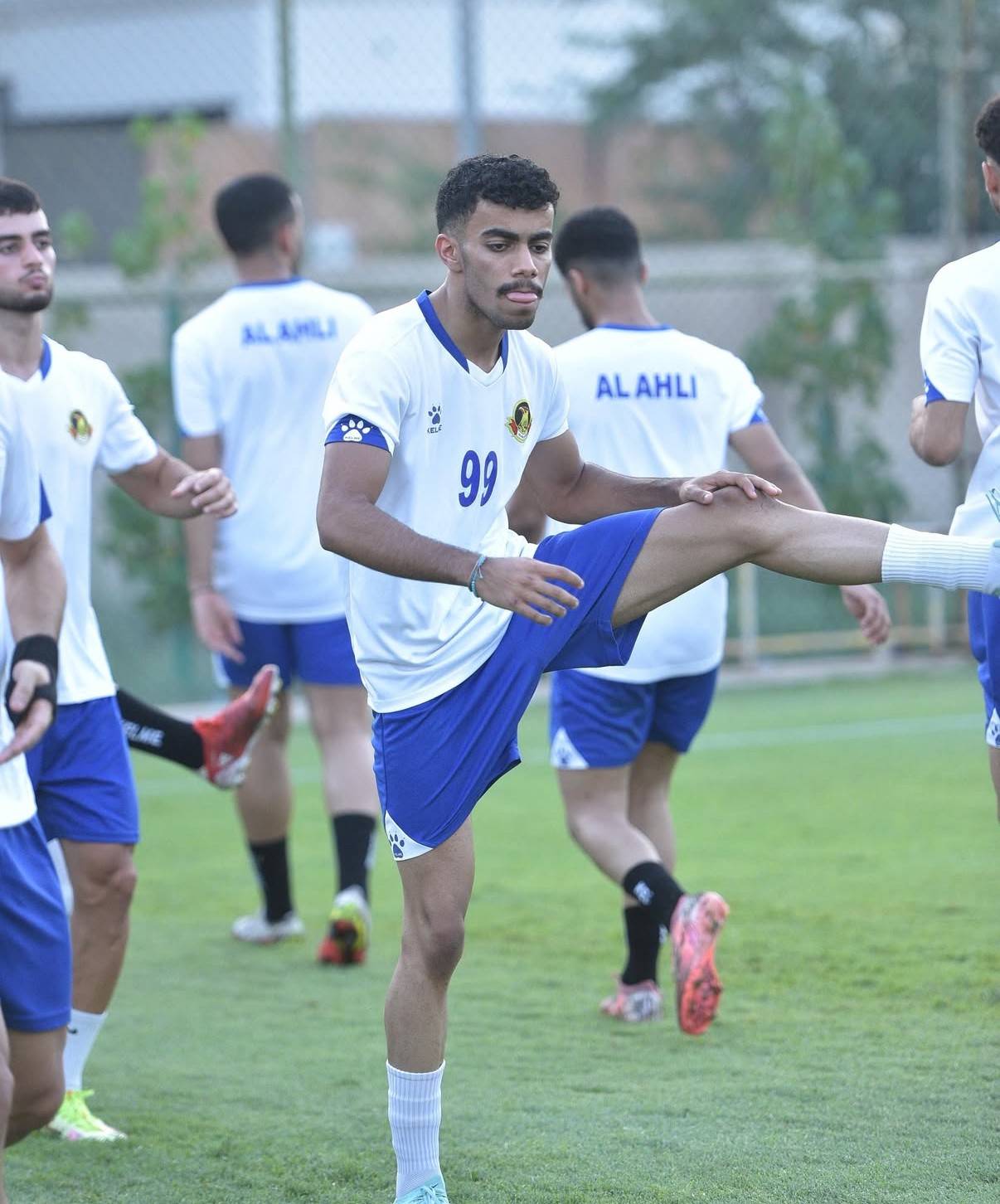 الأهلي يختبر لاعباً مصرياً ويبدأ أولى الوديات أمام البديع الخميس