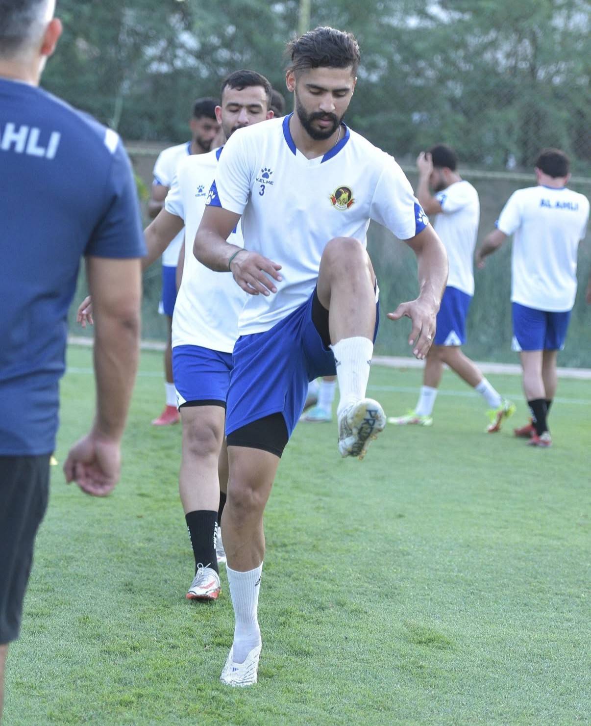 الأهلي يختبر لاعباً مصرياً ويبدأ أولى الوديات أمام البديع الخميس