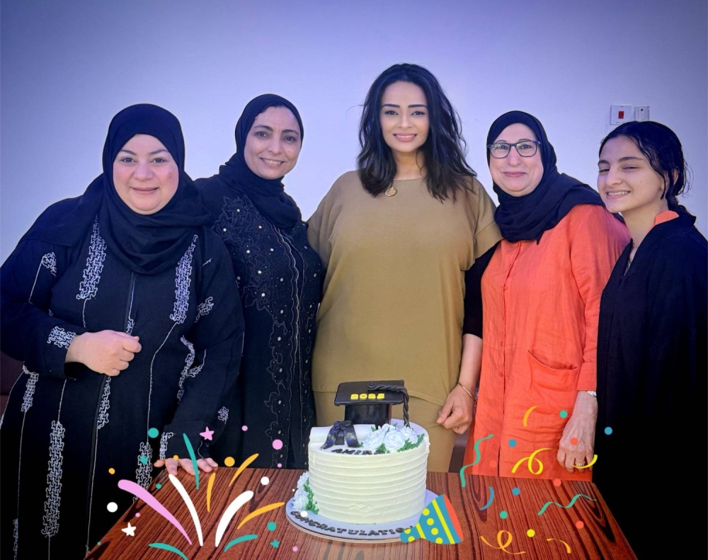 &laquo;خوات دنيا&raquo; يحتفل بأميرة الحسن لحصولها على بكالوريوس القانون بمرتبة الشرف