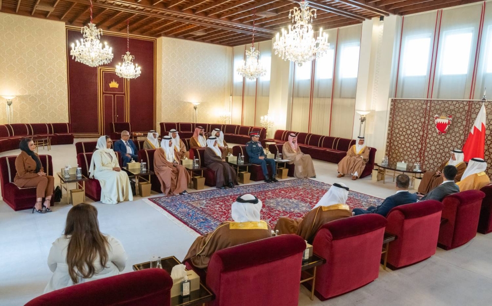 ولي العهد رئيس الوزراء: مواصلة تطوير القوانين والتشريعات الضامنة لحقوق العمال وأصحاب العمل