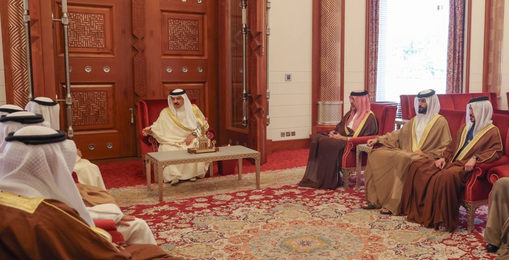 جلالة الملك يستقبل رئيس وأعضاء المكتب التنفيذي بغرفة تجارة وصناعة البحرين