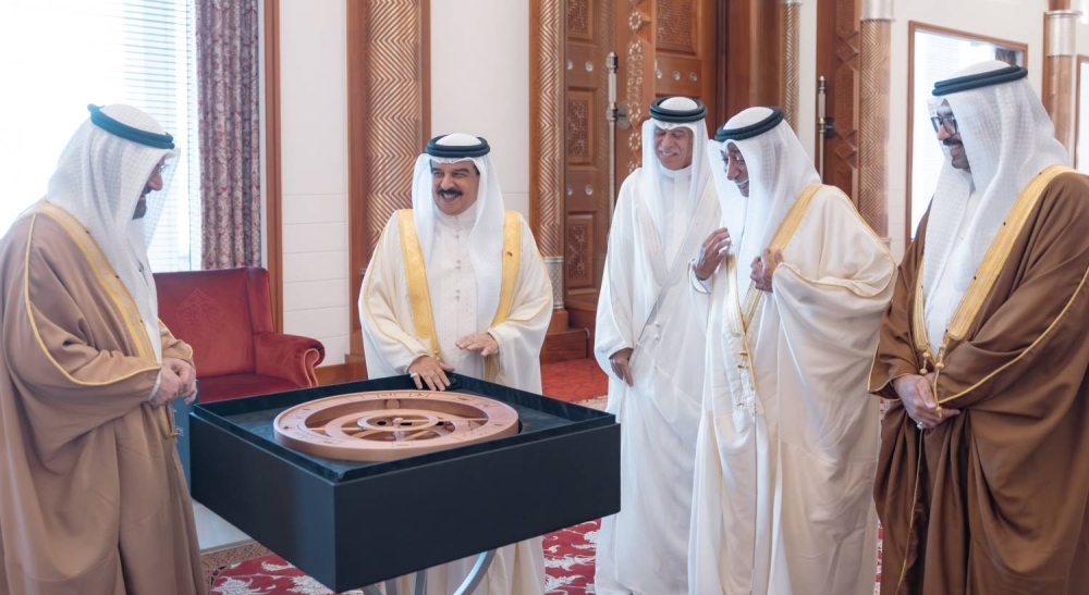 جلالة الملك يستقبل رئيس وأعضاء المكتب التنفيذي بغرفة تجارة وصناعة البحرين