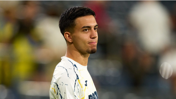 عودة إلياس أخوماش إلى تدريبات فياريال بعد غياب طويل بسبب الإصابة