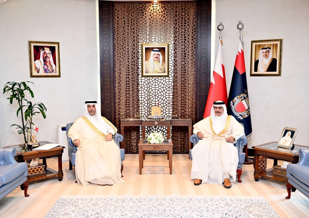 وزير الداخلية يبحث مجالات التعاون والتنسيق مع وزير النفط والبيئة