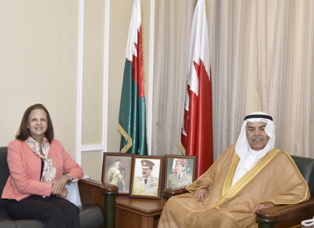 وزير شؤون الدفاع يستقبل القائم بأعمال سفارة الجمهورية اللبنانية لدى البحرين