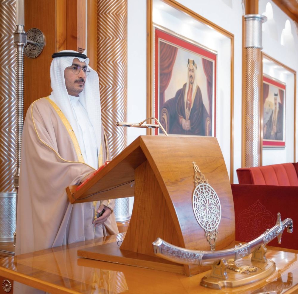 الملك يستقبل سفراء المملكة الجدد المعينين لدى عدد من الدول الصديقة لأداء القسم القانوني